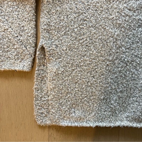 EUC Urban Outfitters sweater - size large - Picture 3 of 4